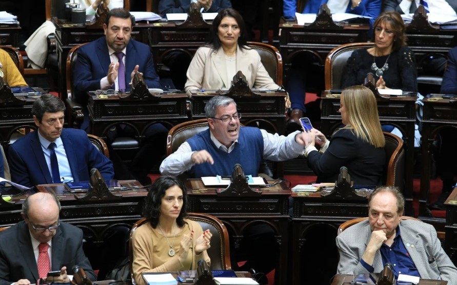 La oposición encara con optimismo la sesión en Diputados para tumbar los vetos de Milei | Política