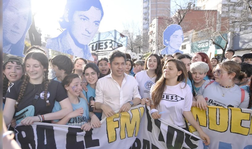 Kicillof participó de la marcha por el 49° aniversario de la Noche de los Lápices | Política