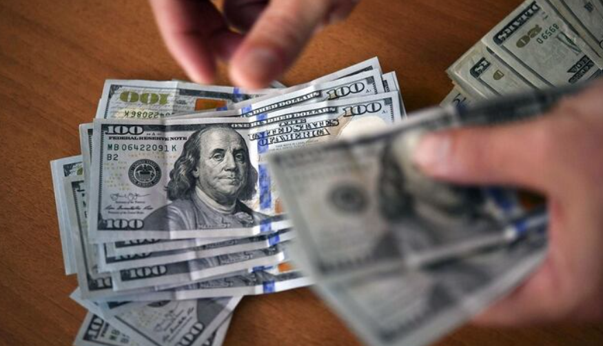 El dólar minorista cotiza a $1.485 y el mayorista tocó el techo de flotación | Economía