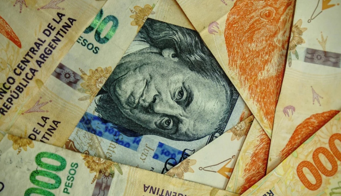 Dólar: la gestión de Javier Milei ya registra la tercera mayor venta de reservas del BCRA en un día desde 2003 | Economía