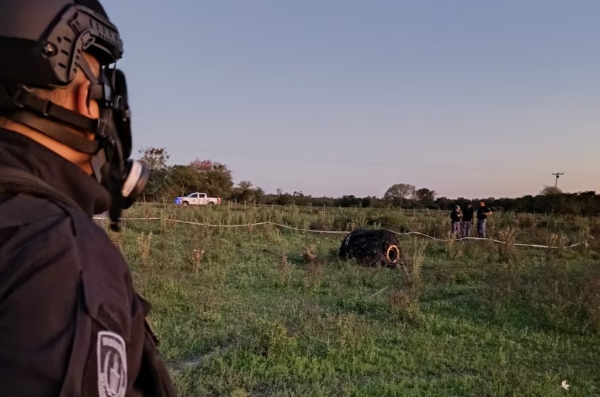 Peligro por hidracina: parte de un cohete espacial cayó en un campo y generó alerta | Actualidad