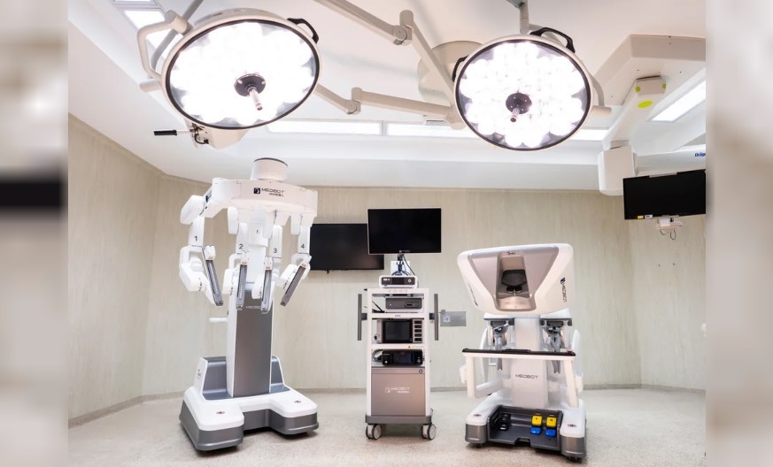 Un robot quirúrgico se incorpora a un centro de salud de Argentina | Actualidad