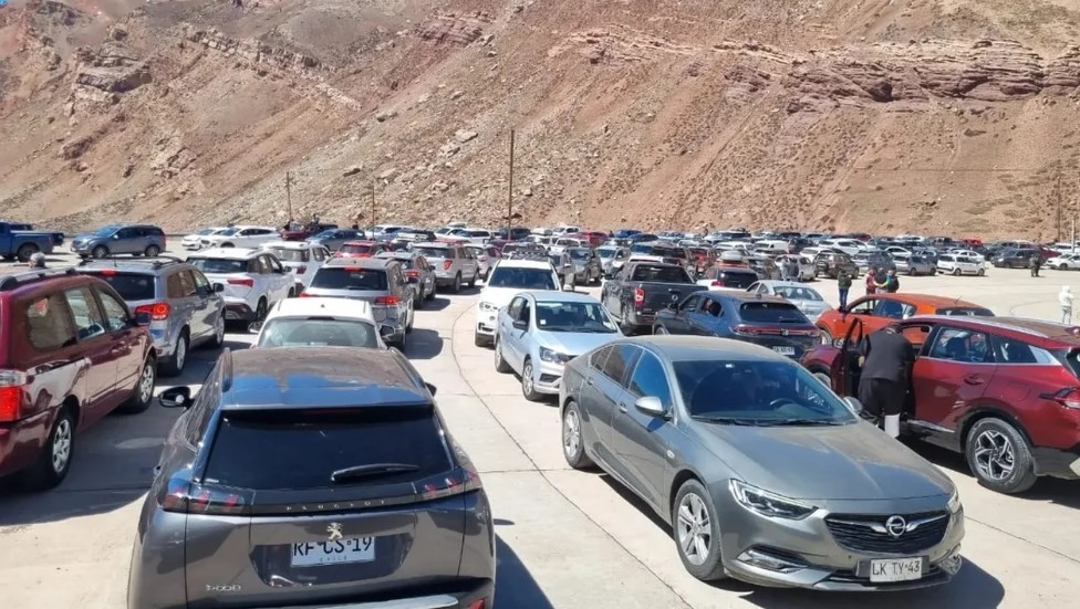 Viaje a Chile: largas filas, tensión y un fin de semana que arrancó con demoras de hasta seis horas | Actualidad