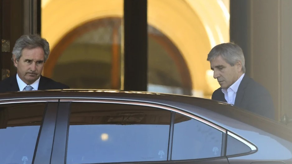 El Gobierno anunció un proceso de recompra de bonos en dólares | Economía