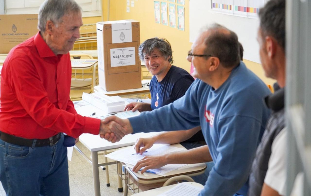 Juan Schiaretti votó en Córdoba: "Hoy es el día en que somos todos iguales" | Política