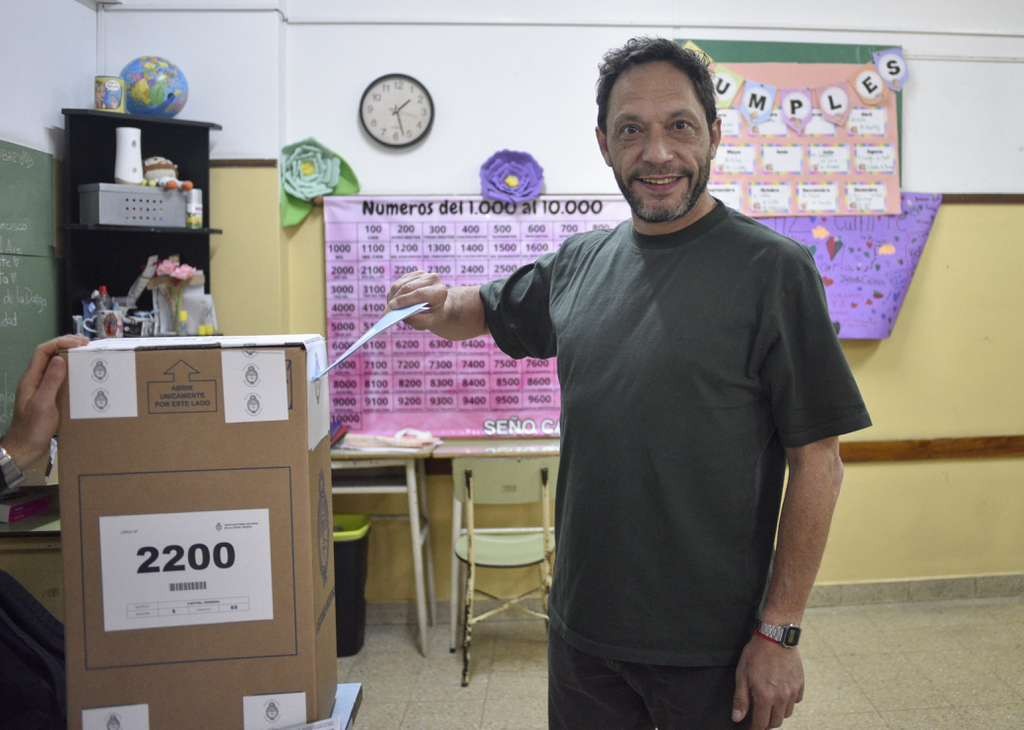 Votó Maximiliano Ferraro y llamó a no caer en la polarización | Política