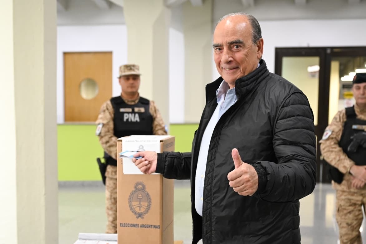 Guillermo Francos votó y anunció que “viene una época de cambios importantes” | Política