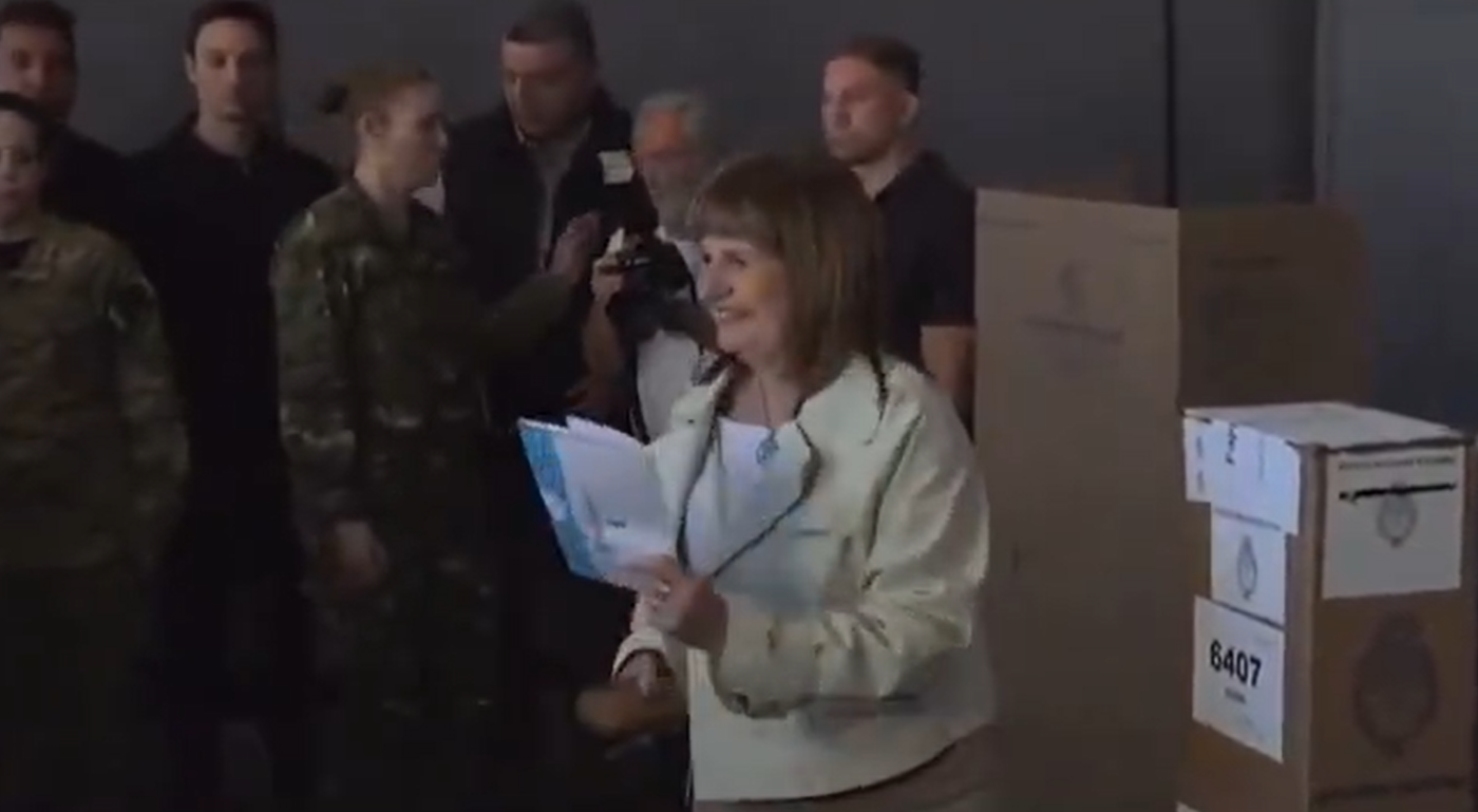 "Había que doblarla en tres": el debut de Bullrich con la boleta única de papel | Política