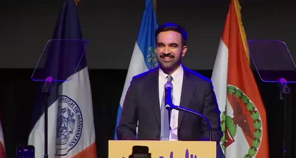 "Mudarse de Nueva York" y elegir "entre el comunismo o el sentido común": las repercusiones tras la victoria de Mamdani | Internacionales