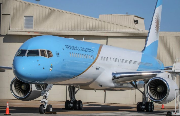 Milei ya vuela rumbo a Miami para participar American Business Forum | Política