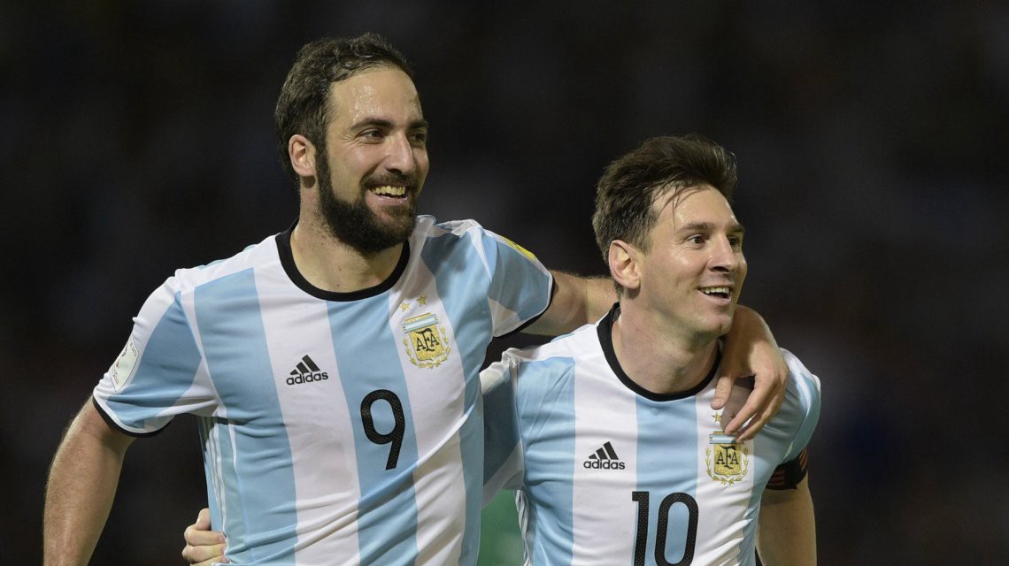 Messi: "Se la agarraron con Higuaín" | Deportes