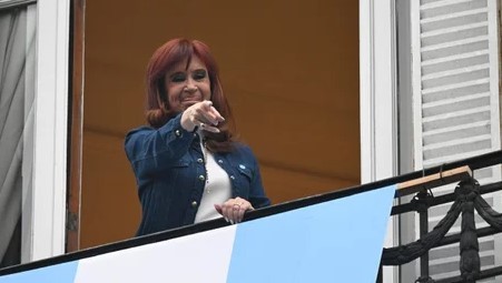 Abogado de Cristina Kirchner amenaza a Milei y su hermana: “Voy por vos” | Política