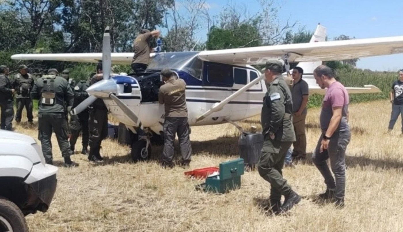 Encuentran otra avioneta narco abandonada en Santa Fe: perros detectaron rastros de cocaína | Actualidad