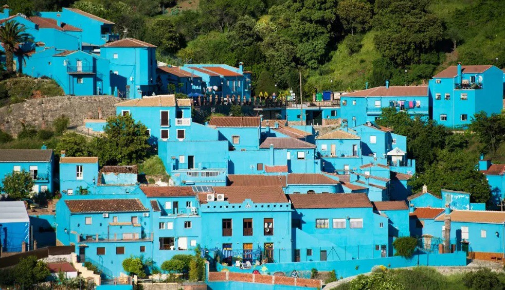 Se van los pitufos del "primer pueblo pitufo" del mundo | Curiosidades