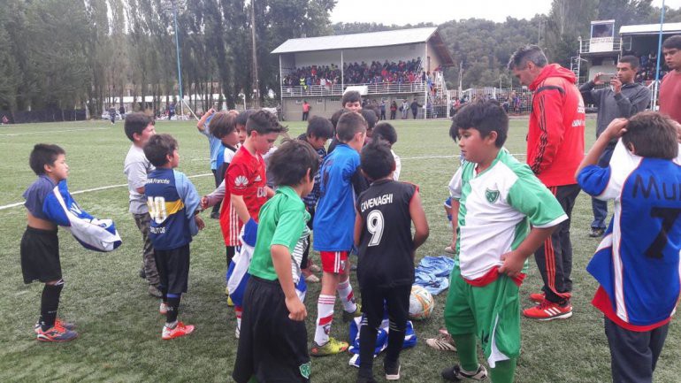 La camiseta de Boca en una prueba de River | Deportes