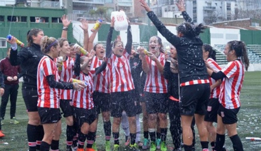 Salieron campeonas y festejaron con un bidón porque la AFA nos les entregó el trofeo | Deportes