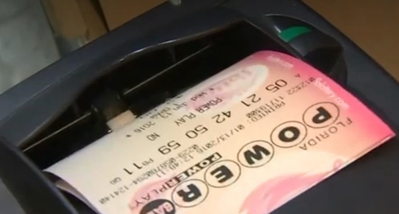 Para no revelar su identidad, se niega a cobrar 560 millones de dólares que ganó en la lotería | Curiosidades