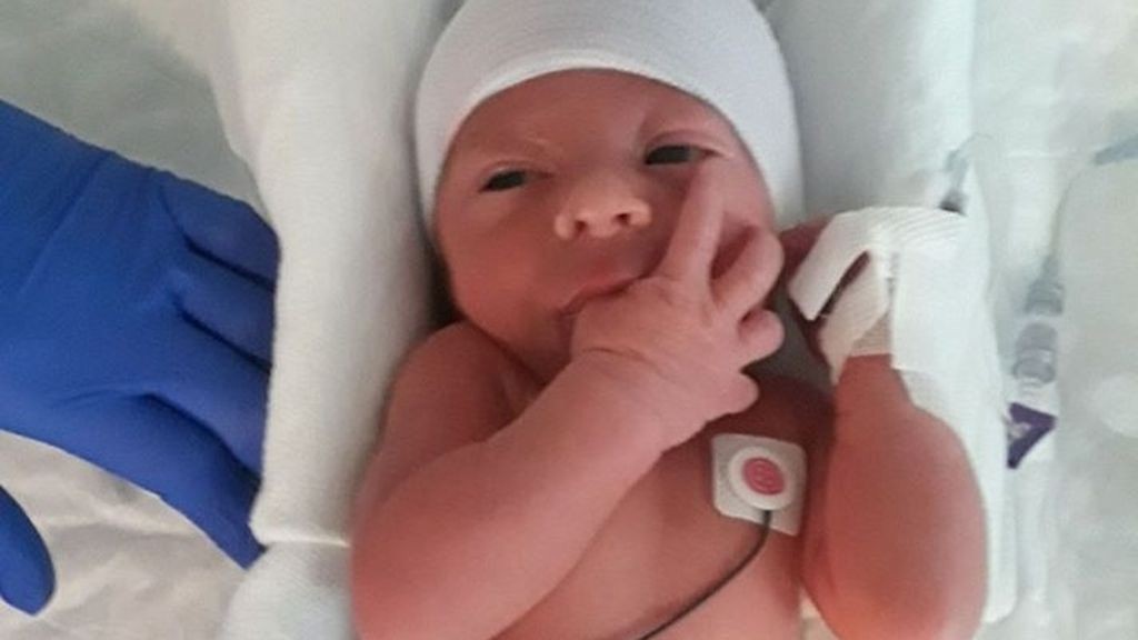 Llamó a una ambulancia porque pensó que estaba intoxicada y en el hospital le informaron que estaba embarazada | Curiosidades