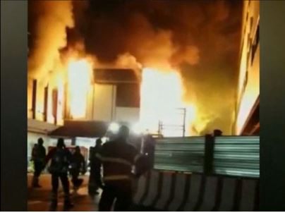 Impresionante incendio en el aeropuerto de Roma | Internacionales