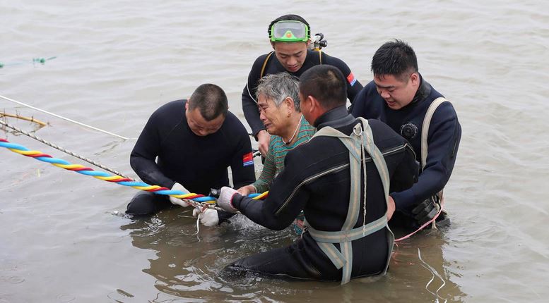 China: se hundió un barco con más de 450 pasajeros a bordo | Internacionales