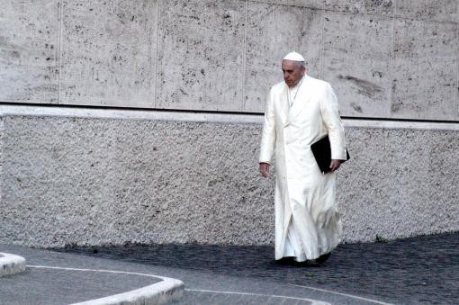 Francisco creó un tribunal para juzgar a obispos en casos de abuso sexual | Internacionales