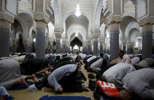 Un ratón provoca una avalancha en una mezquita en Marruecos, 80 personas heridas | Internacionales