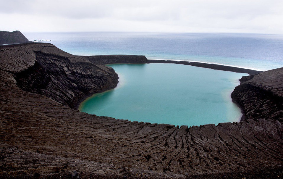 Polinesia: Las impactantes fotos de la isla más nueva | Internacionales