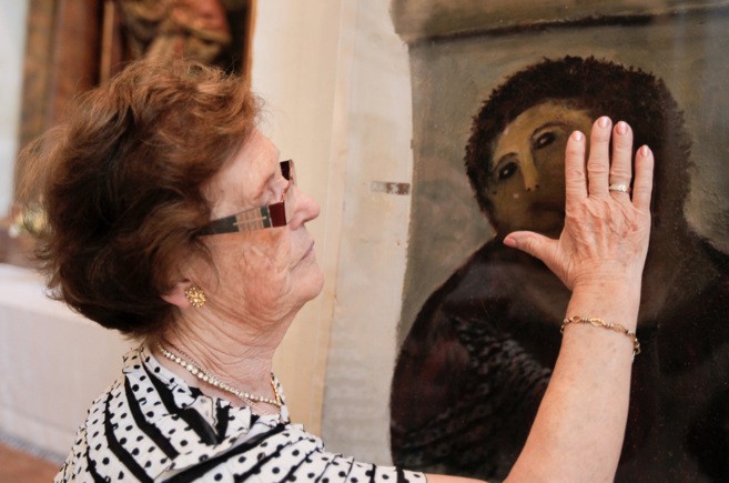 La restauradora del eccehomo de Borja se llevará la mitad de las ganancias del merchandising | Internacionales