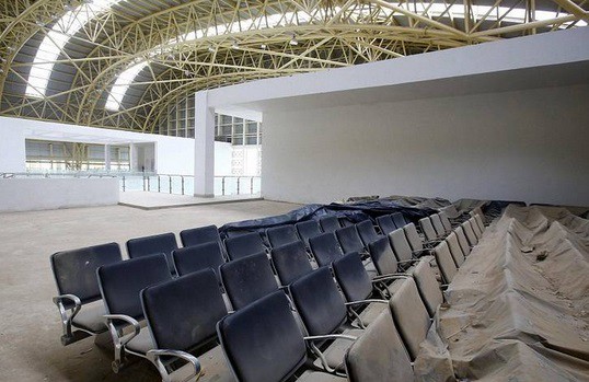 El aeropuerto fantasma que nunca recibió un pasajero | Internacionales