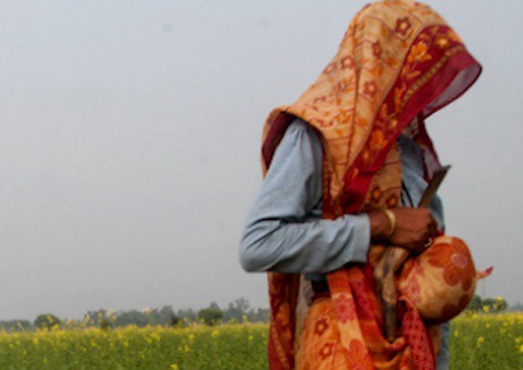 Dos mujeres fueron condenadas a ser violadas y caminar desnudas en India | Internacionales