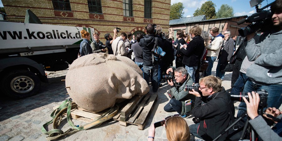 Lenin regresa a Berlín tras 24 años en una gran escultura | Internacionales