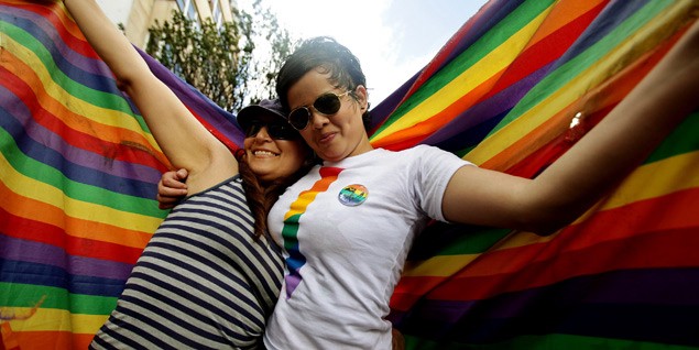 Una mujer denuncia a su médica por decirle que ser lesbiana es "anormal" | Internacionales