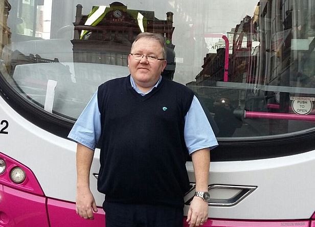 Un colectivero le regaló una manta a un linyera y se convirtió en el héroe de las redes sociales | Internacionales