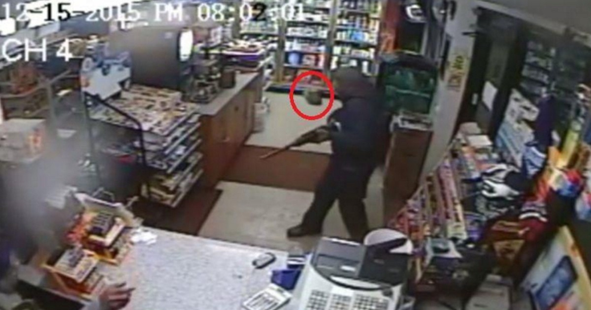 Un vendedor evitó un robo con un zapato | Internacionales