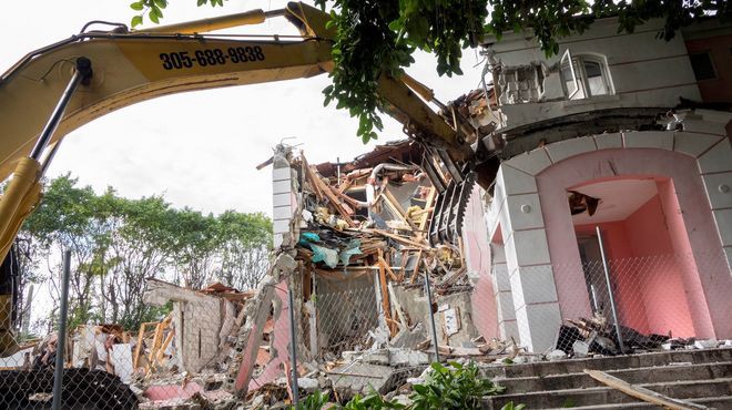 Hallan una caja fuerte en una mansión que tuvo Pablo Escobar | Internacionales