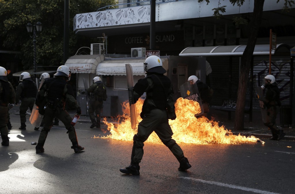 Grecia sale a la calle en medio de la huelga general por rechazo a la reforma de pensiones | Internacionales