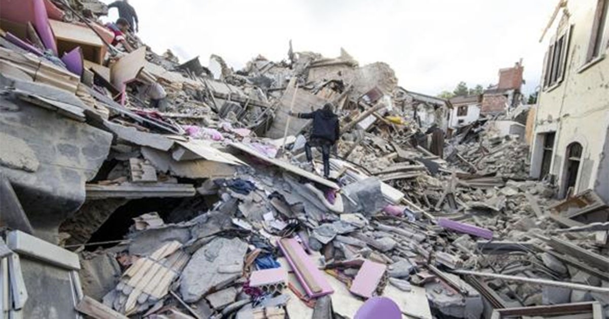 Un nuevo temblor de 4,3 grados causa más derrumbes en Amatrice | Internacionales