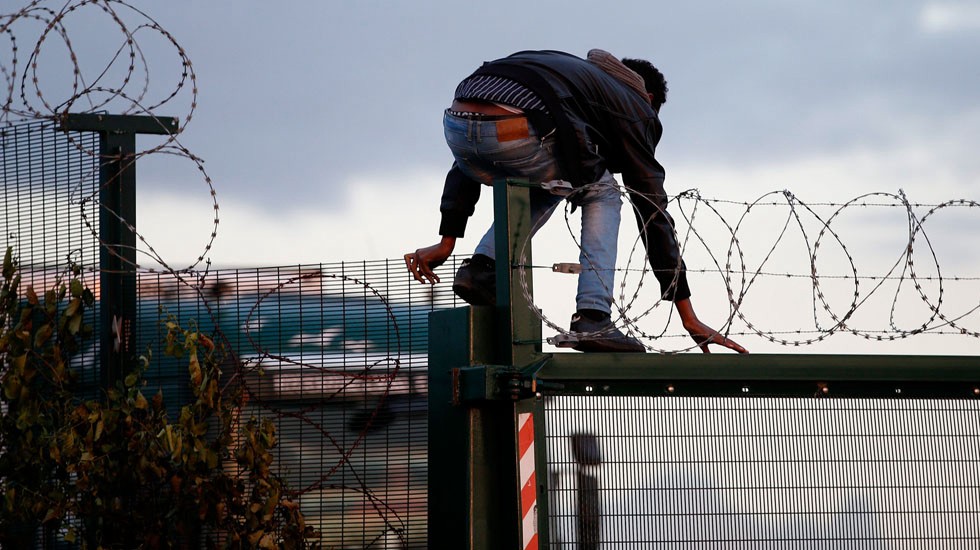 El Reino Unido construirá un muro para impedir el ingreso de inmigrantes en Calais | Internacionales