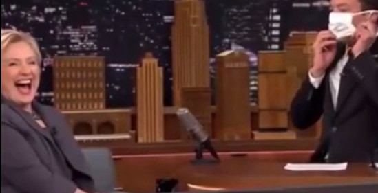 La reacción de Hillary Clinton ante una broma sobre su estado de salud | Internacionales