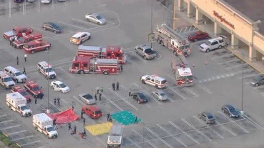 Otro tirador en un centro comercial norteamericano: 9 heridos y el atacante muerto | Internacionales