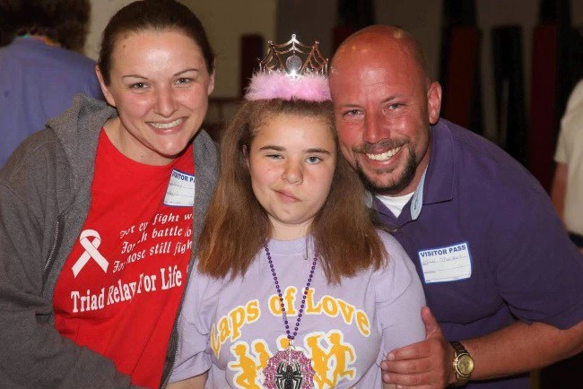 La historia de la niña que logró vencer al cáncer y se quitó la vida tras sufrir bullying | Internacionales