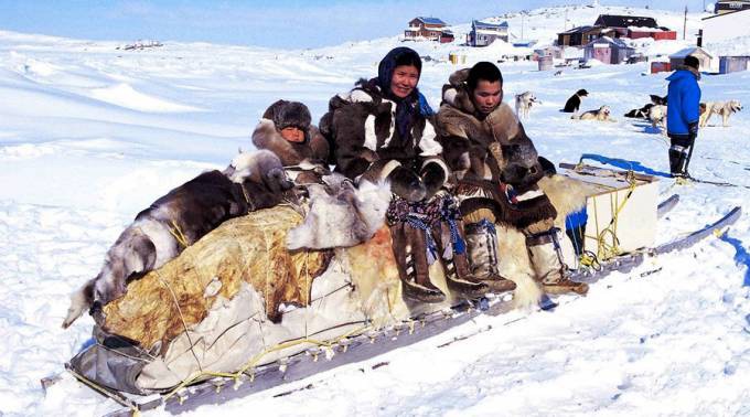 Por primera vez traducen la Biblia al idioma esquimal | Internacionales