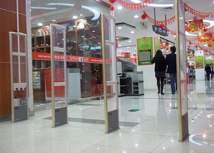 Cayó banda que robaba con ropa que desactivaba alarmas de seguridad | Internacionales