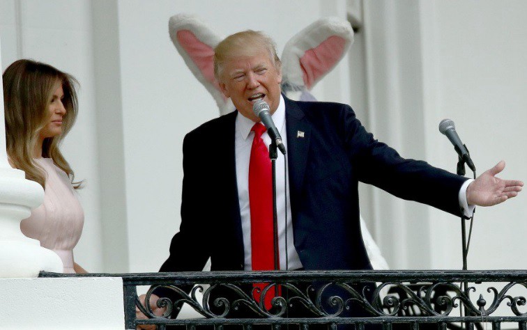 Melania y su gesto hacia Trump que está causando furor en las redes sociales | Internacionales