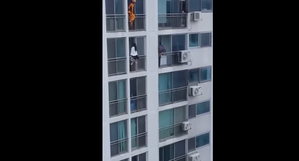 La increíble maniobra de un bombero para salvar la vida de una joven | Internacionales