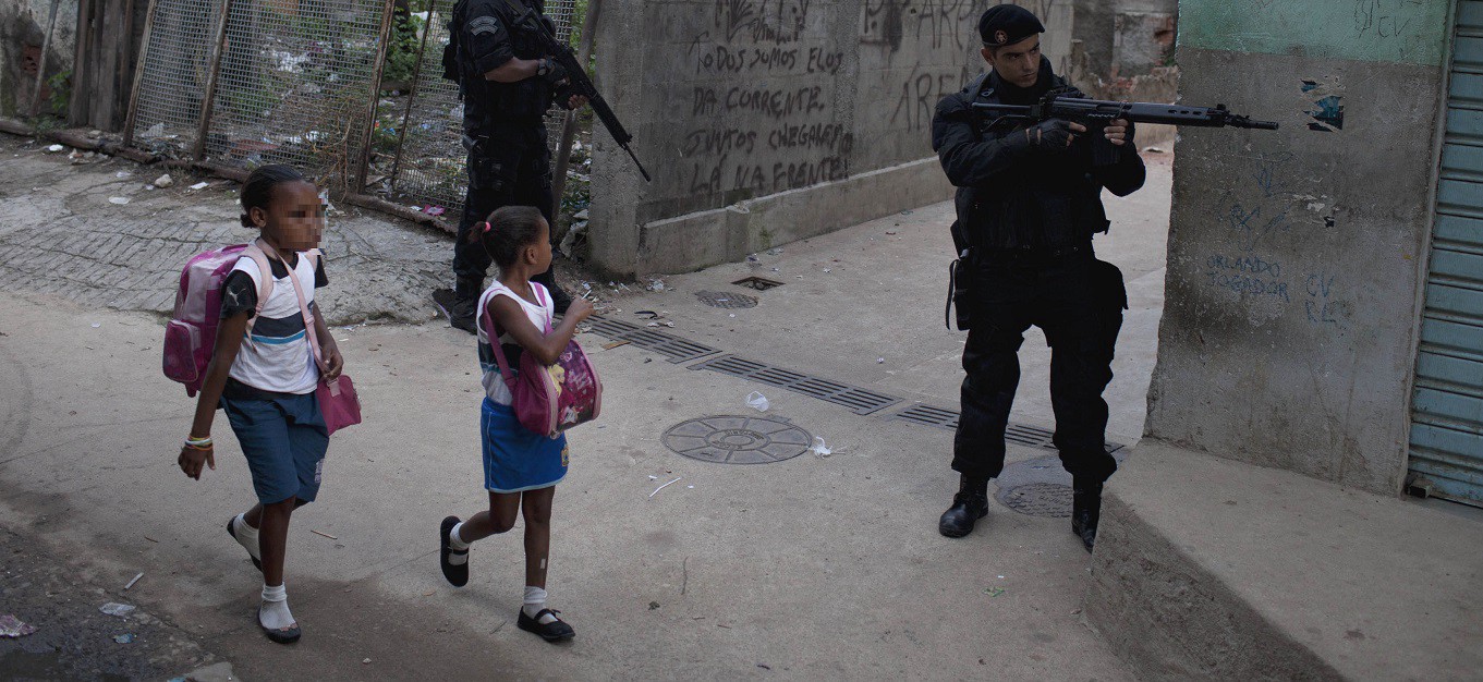 Docentes recibirán cursos de entrenamiento de guerra en Río de Janeiro | Internacionales