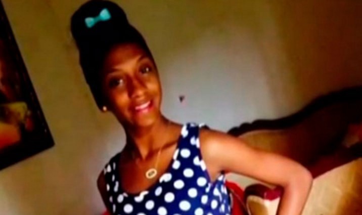 Murió una joven electrocutada frente a su madre mientras cargaba el celular | Internacionales