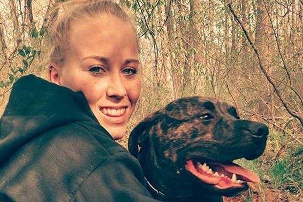 Una joven fue devorada por sus dos perros mientras paseaban por un bosque | Internacionales