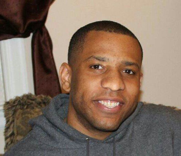 Fuertes imágenes: un hombre casi muere por su costumbre de hacerse sonar los nudillos | Internacionales