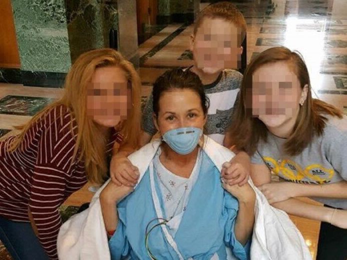 Video: así reacciona una mujer que respira por primera vez con los pulmones que le trasplantaron | Internacionales